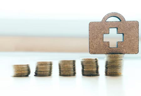 Top Four Challenges that Retail Bankers Face